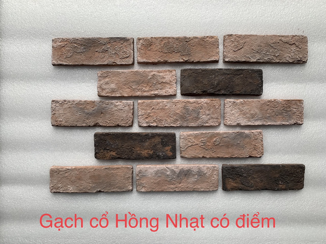 Gạch thẻ giả cổ màu hồng nhạt có điểm Vĩnh Cửu giá rẻ